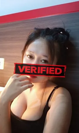 Amber strapon Prostitute Jurong Town