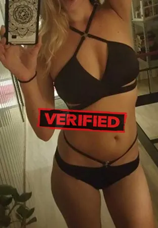 Aimee Titten Prostituierte Derendingen