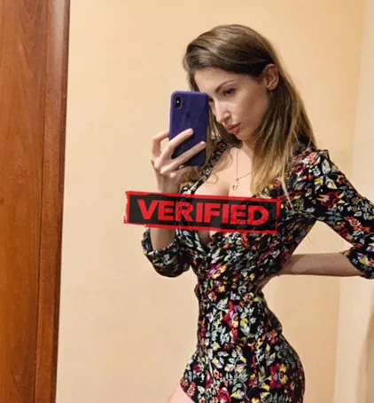 Laura pornostarr Find a prostitute Byelaazyorsk